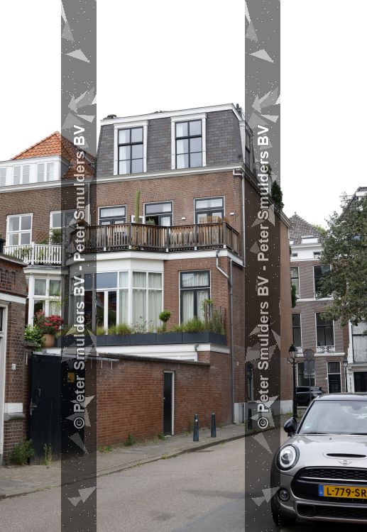 Den Haag 30 juni 2026
Bij het huis van Matthijs v Nieuwkerk en zijn vrouw Martha worden zonweringen op gehangen 