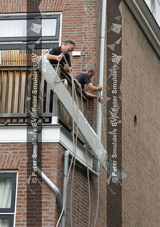 Den Haag 30 juni 2026
Bij het huis van Matthijs v Nieuwkerk en zijn vrouw Martha worden zonweringen op gehangen 