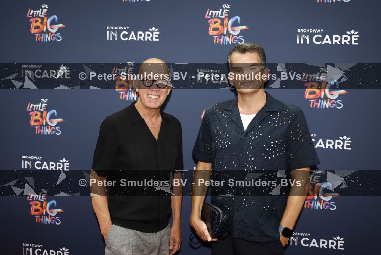 Amsterdam 28 juni 2026
Premiere the little big things in Carre . Maurice Wijnen met partner 