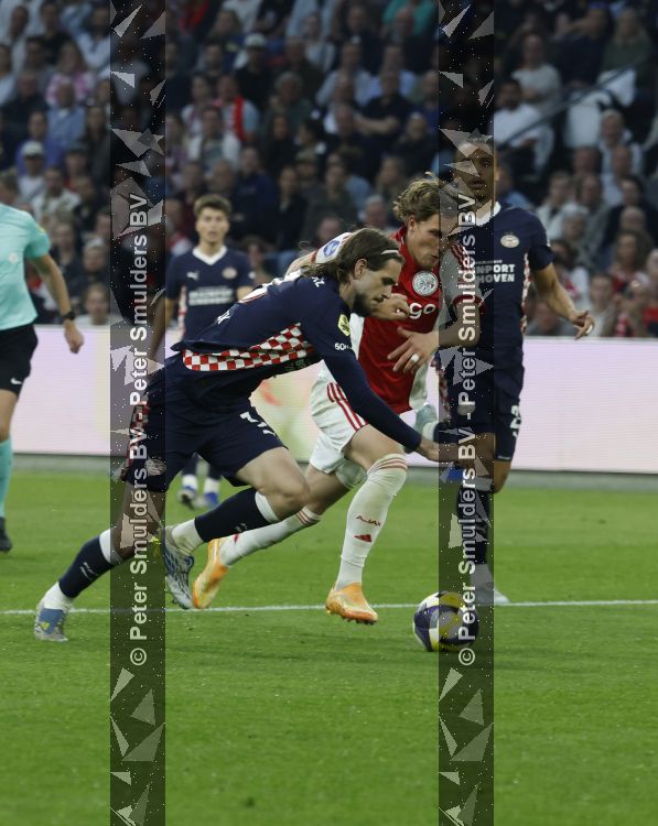 Amsterdam, 2 Mei 2026
Kompetitiewedstrijd AJAX-PSV, eindstand 2-2
Mika Godts met Yarek Gasiorowski 