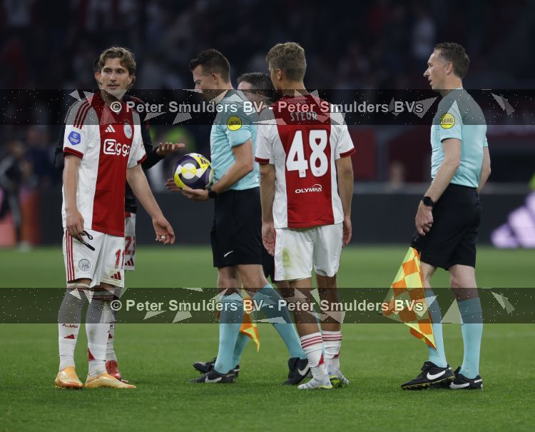 Amsterdam, 2 Mei 2026
Kompetitiewedstrijd AJAX-PSV, eindstand 2-2
