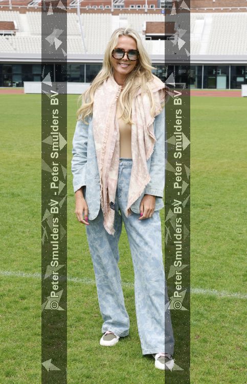 Amsterdam 4 juni 2026
Lunch met artiesten en influencers van de Amsterdamse zomer in het Olympisch stadion. Monique Smit kwam met aar man 
