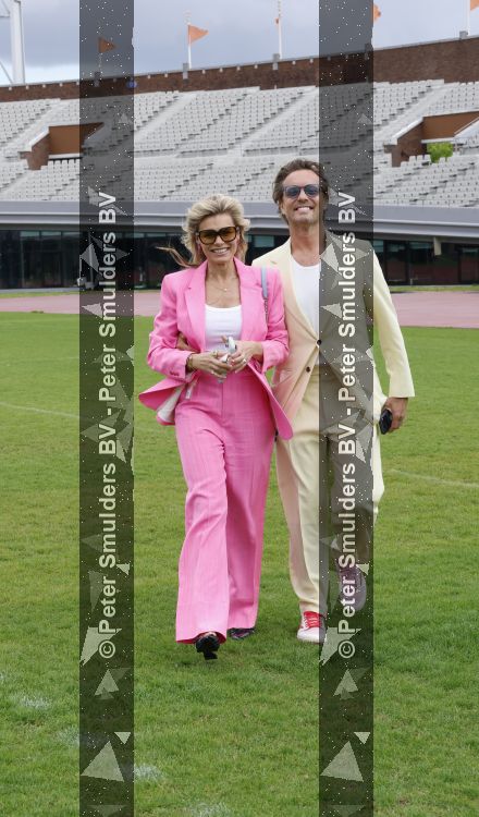 Amsterdam 4 juni 2026
Lunch met artiesten en influencers van de Amsterdamse zomer in het Olympisch stadion. Nicolette v Dam en Bas Smit