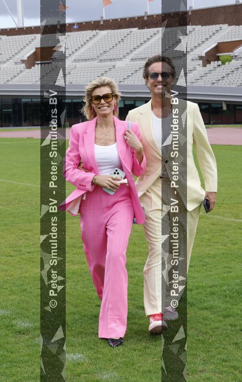 Amsterdam 4 juni 2026
Lunch met artiesten en influencers van de Amsterdamse zomer in het Olympisch stadion. Nicolette v Dam en Bas Smit