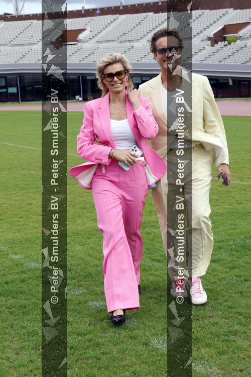 Amsterdam 4 juni 2026
Lunch met artiesten en influencers van de Amsterdamse zomer in het Olympisch stadion. Nicolette v Dam en Bas Smit
