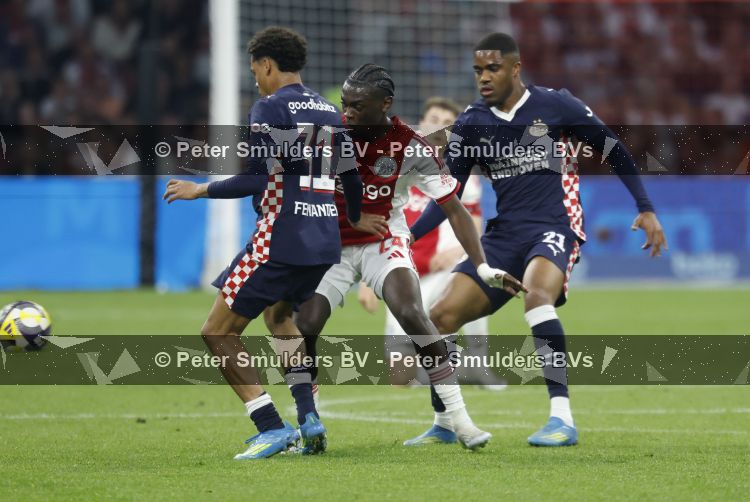 Amsterdam, 2 Mei 2026
Kompetitiewedstrijd AJAX-PSV, eindstand 2-2
Noah Fernandez