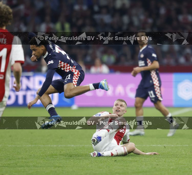 Amsterdam, 2 Mei 2026
Kompetitiewedstrijd AJAX-PSV, eindstand 2-2
Noah Fernandez en Anton Gaaei