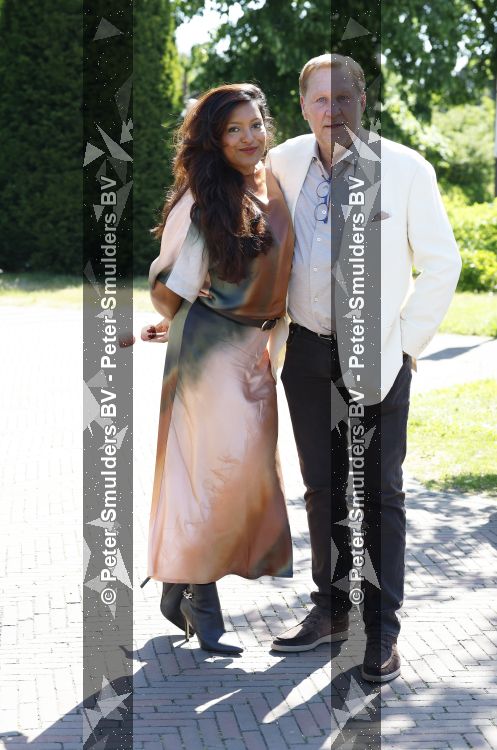 Blaricum / Amstelveen 28 mei 2026
Oger Lusink en zijn vrouw Ellen trouwen in het gemeentehuis van Blaricum en daarna hebben ze een lunch bij restaurant Aan de Poel . Oos Kesbeke met zijn vrouw 