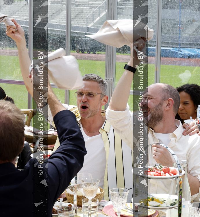 Amsterdam 4 juni 2026
Lunch met artiesten en influencers van de Amsterdamse zomer in het Olympisch stadion. Patrick Martens kwam met goede kennis Ramon Mesman