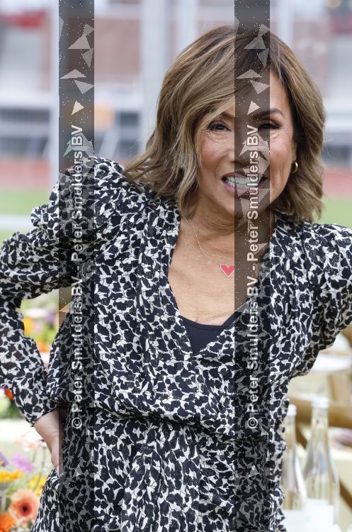 Amsterdam 4 juni 2026
Lunch met artiesten en influencers van de Amsterdamse zomer in het Olympisch stadion. Patty Brard 