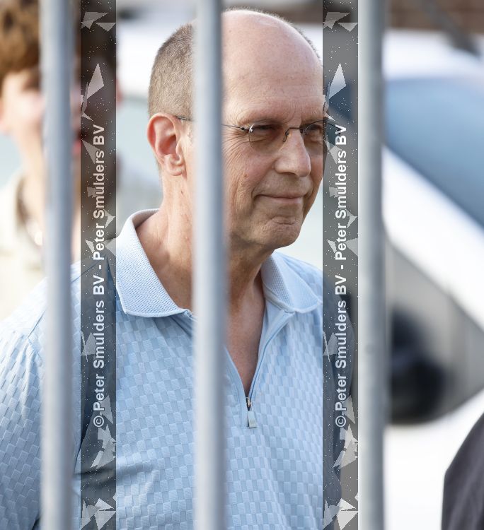 Amsterdam 21 juni 2026
Show Thijs Romer bij de Schram studios . De Dolle Minas komen protesteren tegen de show. Paul Romer