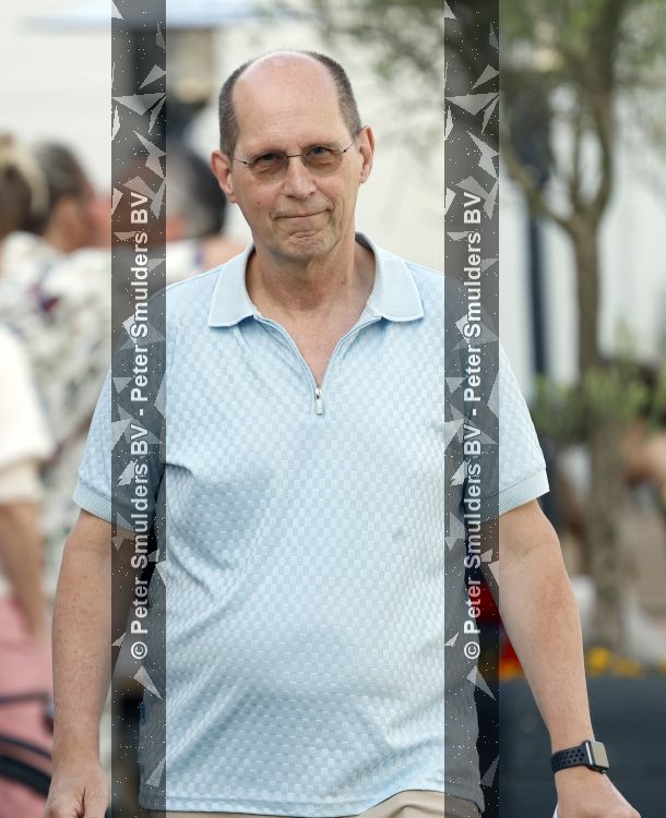 Amsterdam 21 juni 2026
Show Thijs Romer bij de Schram studios . De Dolle Minas komen protesteren tegen de show. Paul Romer