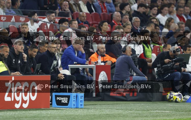 Amsterdam, 2 Mei 2026
Kompetitiewedstrijd AJAX-PSV, eindstand 2-2
Peter Bosz en Ibrahim Afellay