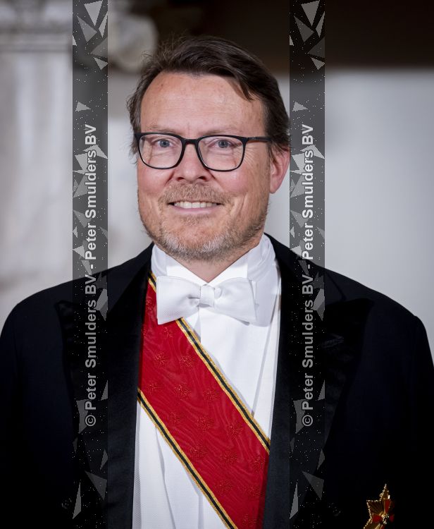 Amsterdam 9 juni 2026
Op uitnodiging van Zijne Majesteit de Koning - Koning Willem Alexander en Koningin Maxima brengt de bondspresident van Duitsland, Frank-Walter Steinmeier, een staatsbezoek aan Nederland. Hij wordt hierbij vergezeld door zijn echtgenote Elke BÃ¼denbender. Prins Constantijn bij staatsbanket