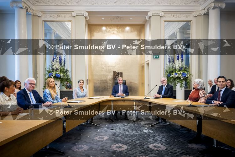 DEN HAAG 30 juni 2026 Koning Willem-Alexander, Koningin Maxima en Prinses Amalia is aanwezig bij de buitengewone vergadering van de Raad van State ter gelegenheid van het afscheid van de heer Thom de Graaf als vice-president.