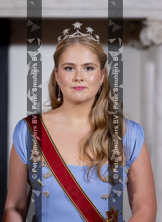 Amsterdam 9 juni 2026
Op uitnodiging van Zijne Majesteit de Koning - Koning Willem Alexander en Koningin Maxima brengt de bondspresident van Duitsland, Frank-Walter Steinmeier, een staatsbezoek aan Nederland. Hij wordt hierbij vergezeld door zijn echtgenote Elke BÃ¼denbender. Prinses Amalia was er s avonds bij het staatsbanket ook bij . Ze droeg het diadeem wat haar moeder tijdens trouwerij droeg.