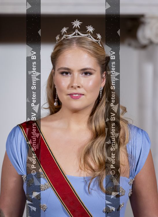 Amsterdam 9 juni 2026
Op uitnodiging van Zijne Majesteit de Koning - Koning Willem Alexander en Koningin Maxima brengt de bondspresident van Duitsland, Frank-Walter Steinmeier, een staatsbezoek aan Nederland. Hij wordt hierbij vergezeld door zijn echtgenote Elke BÃ¼denbender. Prinses Amalia was er s avonds bij het staatsbanket ook bij . Ze droeg het diadeem wat haar moeder tijdens trouwerij droeg.
