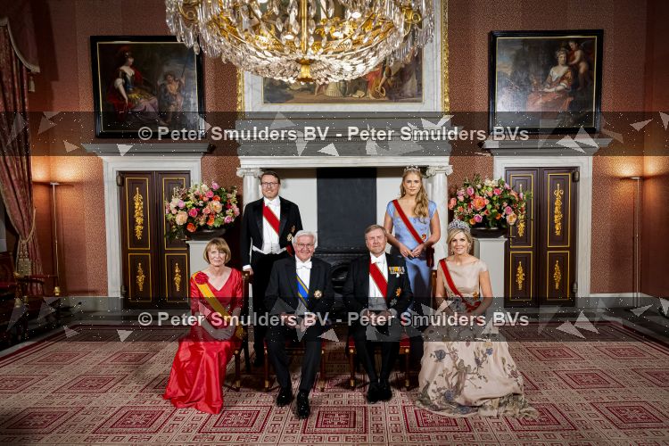Amsterdam 9 juni 2026
Op uitnodiging van Zijne Majesteit de Koning - Koning Willem Alexander en Koningin Maxima brengt de bondspresident van Duitsland, Frank-Walter Steinmeier, een staatsbezoek aan Nederland. Hij wordt hierbij vergezeld door zijn echtgenote Elke BÃ¼denbender. Prinses Amalia was er s avonds bij het staatsbanket ook bij . Ze droeg het diadeem wat haar moeder tijdens trouwerij droeg.