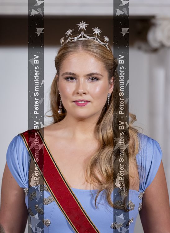 Amsterdam 9 juni 2026
Op uitnodiging van Zijne Majesteit de Koning - Koning Willem Alexander en Koningin Maxima brengt de bondspresident van Duitsland, Frank-Walter Steinmeier, een staatsbezoek aan Nederland. Hij wordt hierbij vergezeld door zijn echtgenote Elke BÃ¼denbender. Prinses Amalia was er s avonds bij het staatsbanket ook bij . Ze droeg het diadeem wat haar moeder tijdens trouwerij droeg.