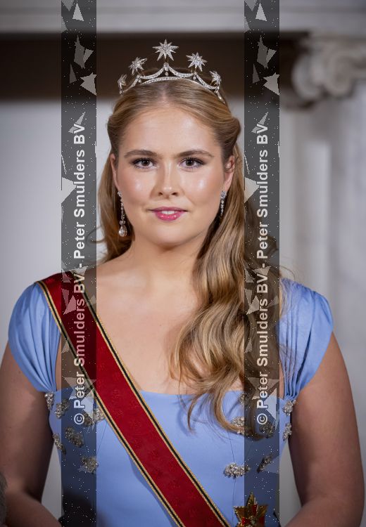 Amsterdam 9 juni 2026
Op uitnodiging van Zijne Majesteit de Koning - Koning Willem Alexander en Koningin Maxima brengt de bondspresident van Duitsland, Frank-Walter Steinmeier, een staatsbezoek aan Nederland. Hij wordt hierbij vergezeld door zijn echtgenote Elke BÃ¼denbender. Prinses Amalia was er s avonds bij het staatsbanket ook bij . Ze droeg het diadeem wat haar moeder tijdens trouwerij droeg.