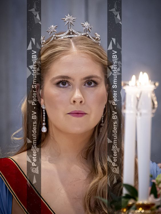 Amsterdam 9 juni 2026
Op uitnodiging van Zijne Majesteit de Koning - Koning Willem Alexander en Koningin Maxima brengt de bondspresident van Duitsland, Frank-Walter Steinmeier, een staatsbezoek aan Nederland. Hij wordt hierbij vergezeld door zijn echtgenote Elke BÃ¼denbender. Prinses Amalia was er s avonds bij het staatsbanket ook bij . Ze droeg het diadeem wat haar moeder tijdens trouwerij droeg.