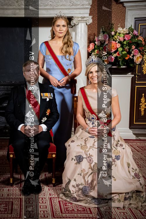 Amsterdam 9 juni 2026
Op uitnodiging van Zijne Majesteit de Koning - Koning Willem Alexander en Koningin Maxima brengt de bondspresident van Duitsland, Frank-Walter Steinmeier, een staatsbezoek aan Nederland. Hij wordt hierbij vergezeld door zijn echtgenote Elke BÃ¼denbender. Prinses Amalia was er s avonds bij het staatsbanket ook bij . Ze droeg het diadeem wat haar moeder tijdens trouwerij droeg.