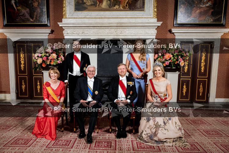Amsterdam 9 juni 2026
Op uitnodiging van Zijne Majesteit de Koning - Koning Willem Alexander en Koningin Maxima brengt de bondspresident van Duitsland, Frank-Walter Steinmeier, een staatsbezoek aan Nederland. Hij wordt hierbij vergezeld door zijn echtgenote Elke BÃ¼denbender. Prinses Amalia was er s avonds bij het staatsbanket ook bij . Ze droeg het diadeem wat haar moeder tijdens trouwerij droeg.