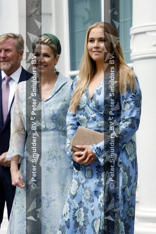 Den Haag 30 juni 2026
Koning Willem Alexander Koningin Maxima en prinses Amalia bij afscheid van Thom de Graaf in raad v State .