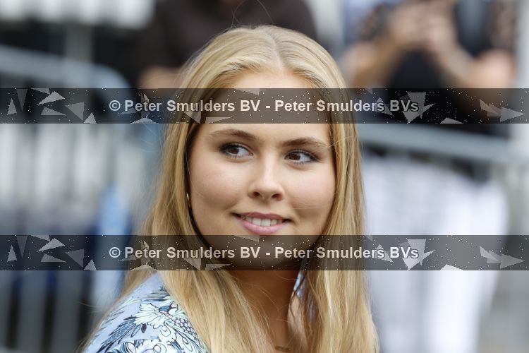 Den Haag 30 juni 2026
Koning Willem Alexander Koningin Maxima en prinses Amalia bij afscheid van Thom de Graaf in raad v State .