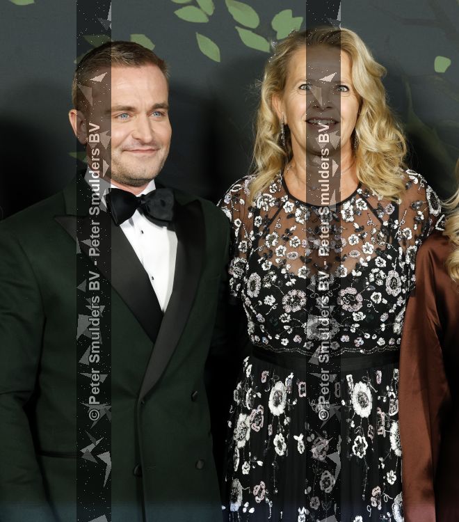 Amsterdam 13 juni 2026
Amsterdam diner 2026 tbv het aidsfonds in Afas Live . Prinses Mabel kwam met haar dochters Gravin Luana en Gravin Zaria 