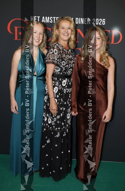 Amsterdam 13 juni 2026
Amsterdam diner 2026 tbv het aidsfonds in Afas Live . Prinses Mabel kwam met haar dochters Gravin Luana en Gravin Zaria 