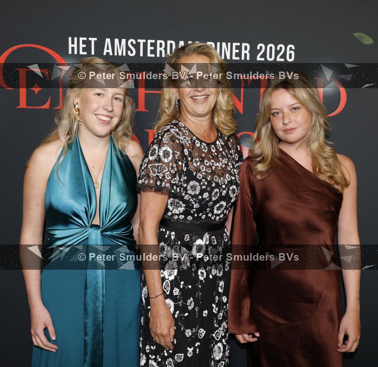 Amsterdam 13 juni 2026
Amsterdam diner 2026 tbv het aidsfonds in Afas Live . Prinses Mabel kwam met haar dochters Gravin Luana en Gravin Zaria 