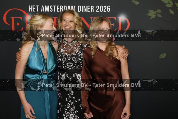 Amsterdam 13 juni 2026
Amsterdam diner 2026 tbv het aidsfonds in Afas Live . Prinses Mabel kwam met haar dochters Gravin Luana en Gravin Zaria 