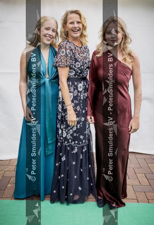 Amsterdam 13 juni 2026
Amsterdam diner 2026 tbv het aidsfonds in Afas Live . Prinses Mabel kwam met haar dochters Gravin Luana en Gravin Zaria 