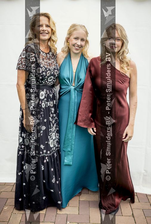 Amsterdam 13 juni 2026
Amsterdam diner 2026 tbv het aidsfonds in Afas Live . Prinses Mabel kwam met haar dochters Gravin Luana en Gravin Zaria 
