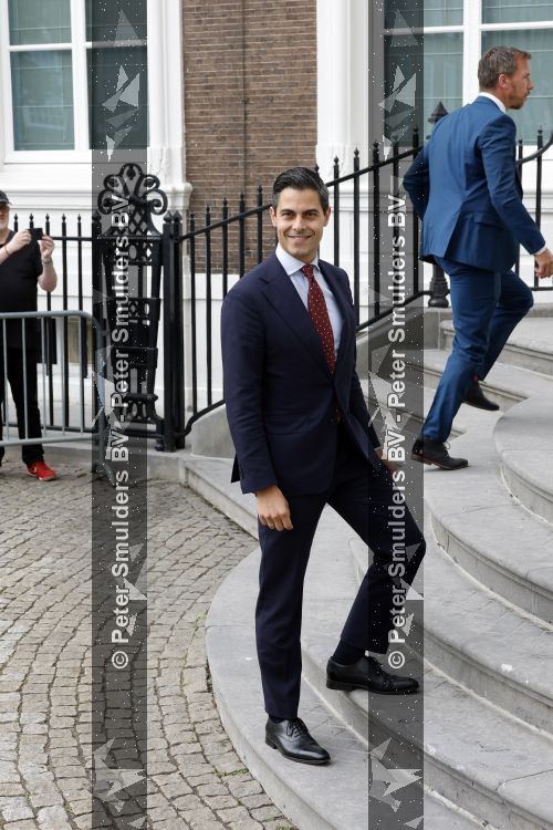 Den Haag 30 juni 2026
Koning Willem Alexander Koningin Maxima en prinses Amalia bij afscheid van Thom de Graaf in raad v State . Rob Jetten 