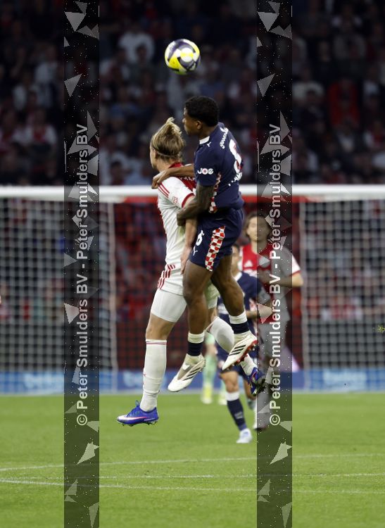 Amsterdam, 2 Mei 2026
Kompetitiewedstrijd AJAX-PSV, eindstand 2-2
Ryan Flamingo en Kasper Dolberg