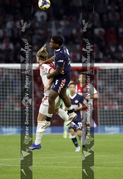 Amsterdam, 2 Mei 2026
Kompetitiewedstrijd AJAX-PSV, eindstand 2-2
Ryan Flamingo en Kasper Dolberg