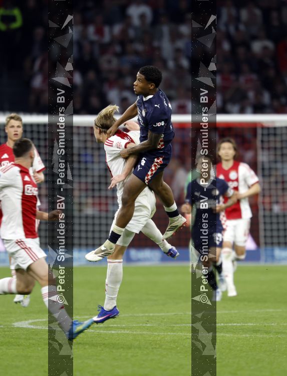 Amsterdam, 2 Mei 2026
Kompetitiewedstrijd AJAX-PSV, eindstand 2-2
Ryan Flamingo en Kasper Dolberg