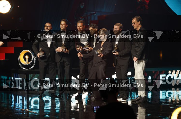 Amsterdam 8 juni 2026
Buma awards in de schouwburg van Amsterdam . Samuel Welten met zijn team 