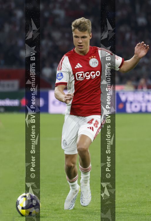 Amsterdam, 2 Mei 2026
Kompetitiewedstrijd AJAX-PSV, eindstand 2-2
Sean Steur
