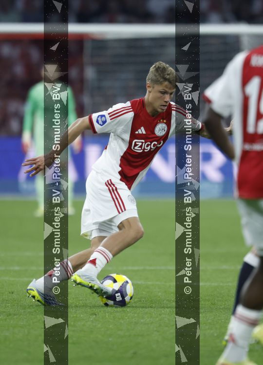 Amsterdam, 2 Mei 2026
Kompetitiewedstrijd AJAX-PSV, eindstand 2-2
Sean Steur
