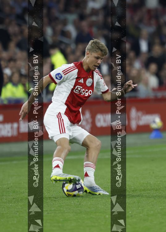 Amsterdam, 2 Mei 2026
Kompetitiewedstrijd AJAX-PSV, eindstand 2-2
Sean Steur