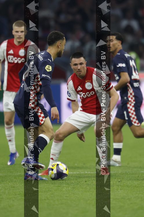 Amsterdam, 2 Mei 2026
Kompetitiewedstrijd AJAX-PSV, eindstand 2-2
Sergino Dest