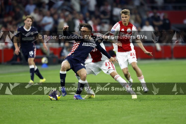 Amsterdam, 2 Mei 2026
Kompetitiewedstrijd AJAX-PSV, eindstand 2-2
Sergino Dest Sean Steur Rayane Bounida