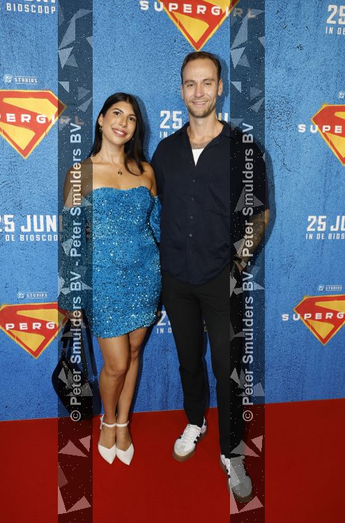 Amsterdam 23 juni 2026
Premiere Supergirl in Pathe Arena. Stephanie Ocampo Cuervo zwanger kwam met bhaar partner