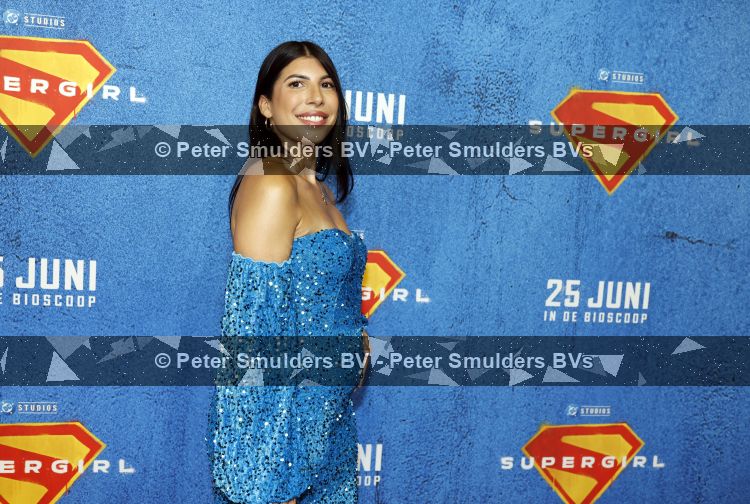 Amsterdam 23 juni 2026
Premiere Supergirl in Pathe Arena. Stephanie Ocampo Cuervo zwanger kwam met bhaar partner
