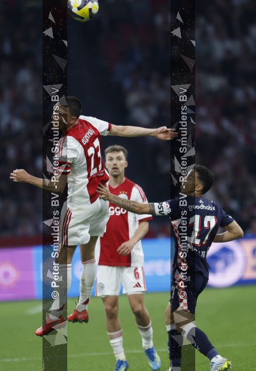 Amsterdam, 2 Mei 2026
Kompetitiewedstrijd AJAX-PSV, eindstand 2-2
Steven Berghuis met Mauro Junior