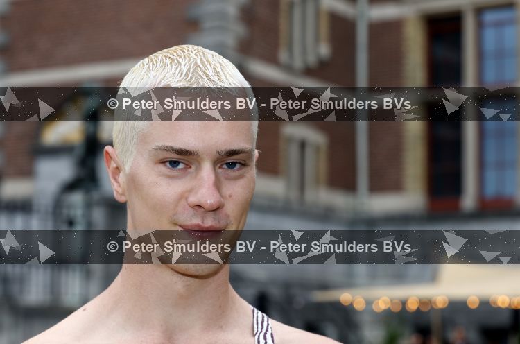 Amsterdam 4 juni 2026
Presentatie Magnum en modeshow in het rijksmuseum . Stijn de Vries