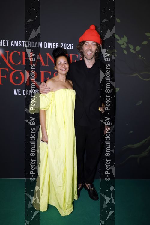 Amsterdam 13 juni 2026
Amsterdam diner 2026 tbv het aidsfonds in Afas Live . Streetart Frankey met vrouw 
